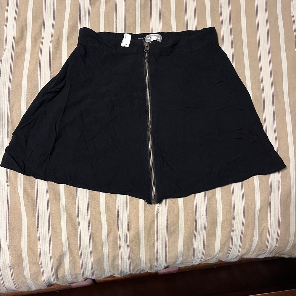 Black Zippered Women's Skirt